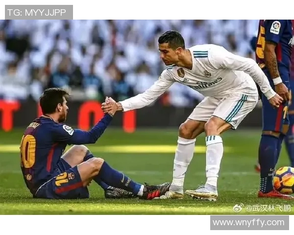 足球巨星脚法解析：从梅西到C罗的技术精髓与技巧展示